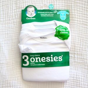 Gerber 3 pack white onesies 6-9 months